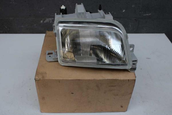 PHARE DROIT RENAULT - Vue 1